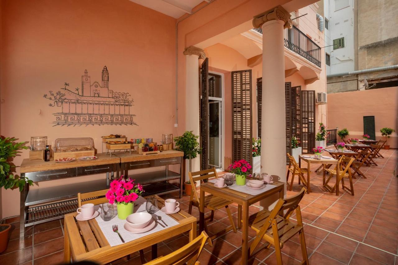 Antonios Hostal سيدجيس المظهر الخارجي الصورة