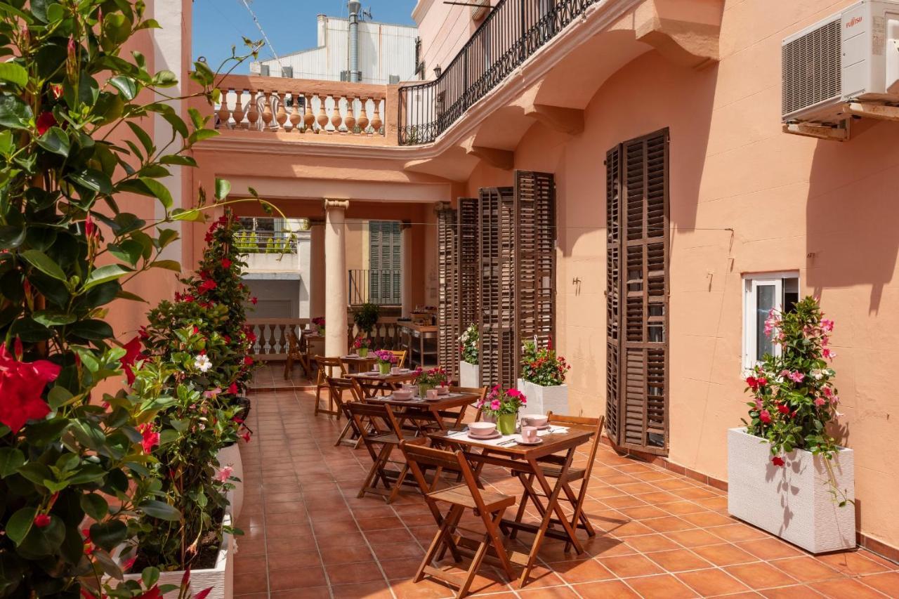 Antonios Hostal سيدجيس المظهر الخارجي الصورة