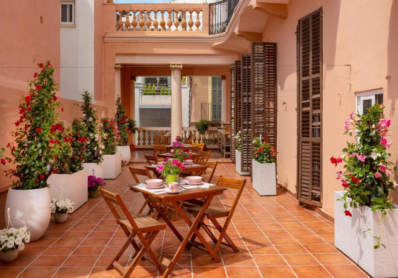 Antonios Hostal سيدجيس المظهر الخارجي الصورة