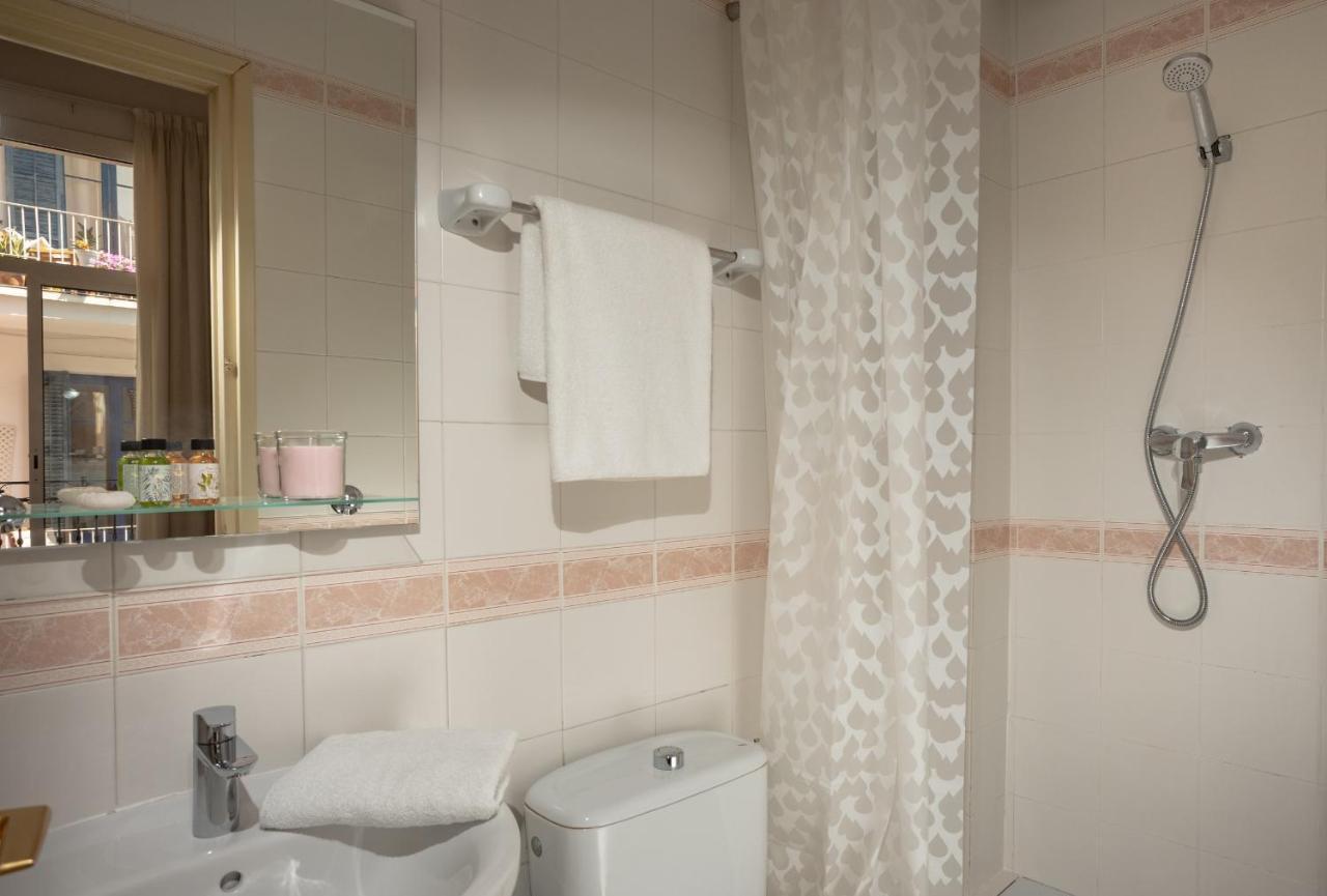 Antonios Hostal سيدجيس المظهر الخارجي الصورة