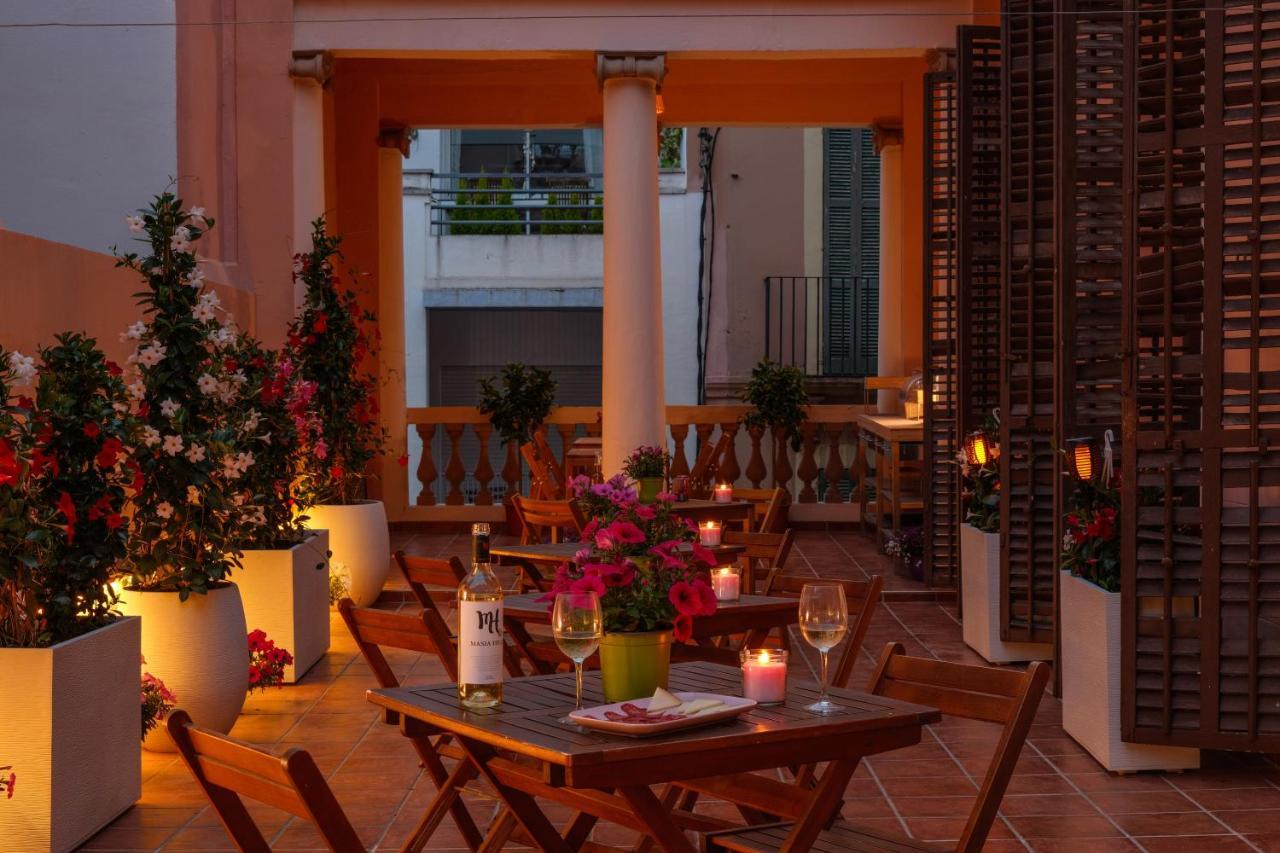 Antonios Hostal سيدجيس المظهر الخارجي الصورة